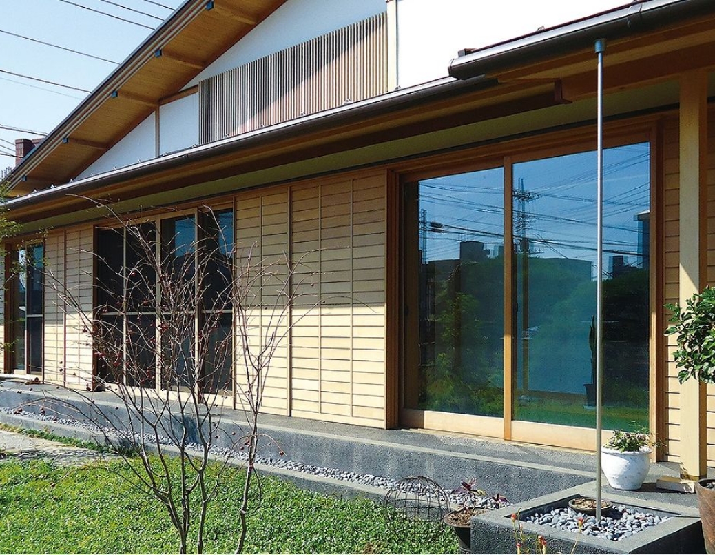 和風住宅やモダン和風に最適な木製サッシ